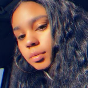 Meet your Posher, Janiera